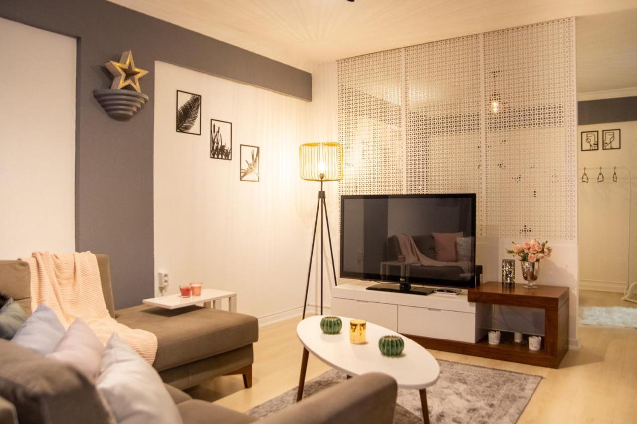 Amazing Flat Near The Coast With A Delightful Shared Terrace Close To Public Transportation In Karsiyaka Измир Экстерьер фото