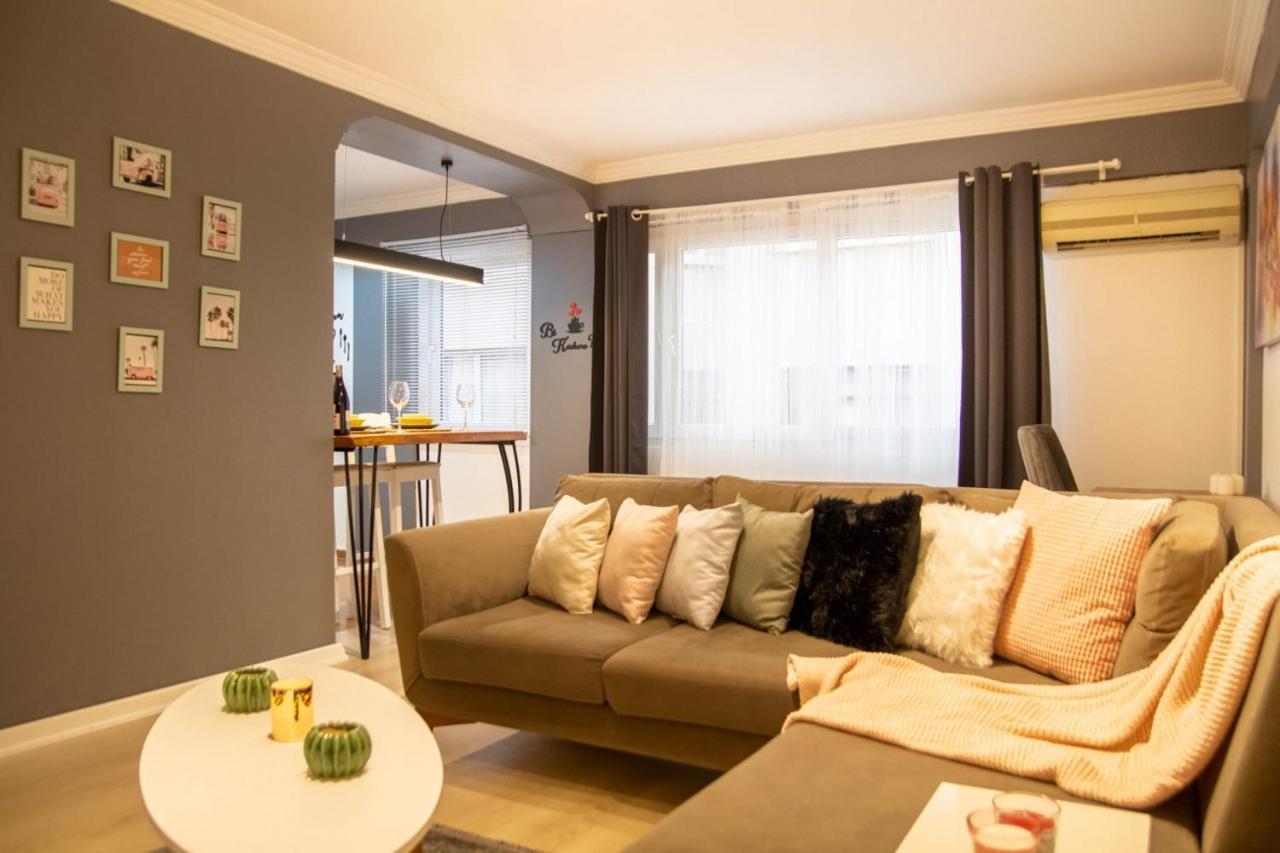 Amazing Flat Near The Coast With A Delightful Shared Terrace Close To Public Transportation In Karsiyaka Измир Экстерьер фото